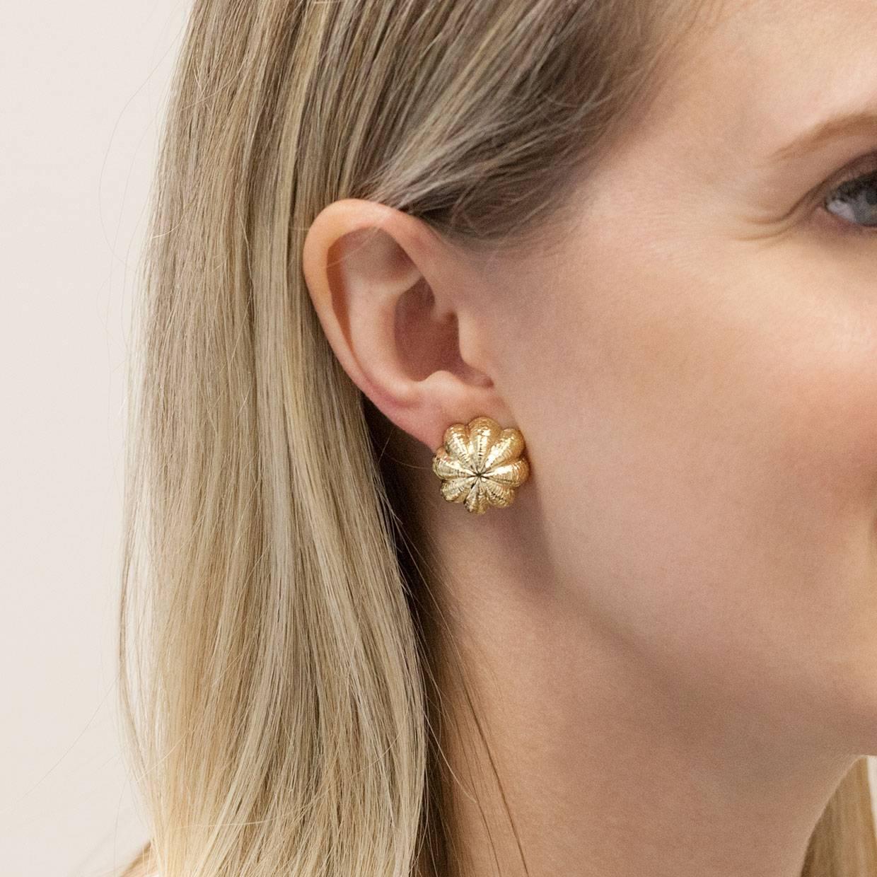 Tiffany & Co. Sea Urchin 18 Karat Yellow Gold Textured Dome Earrings 1