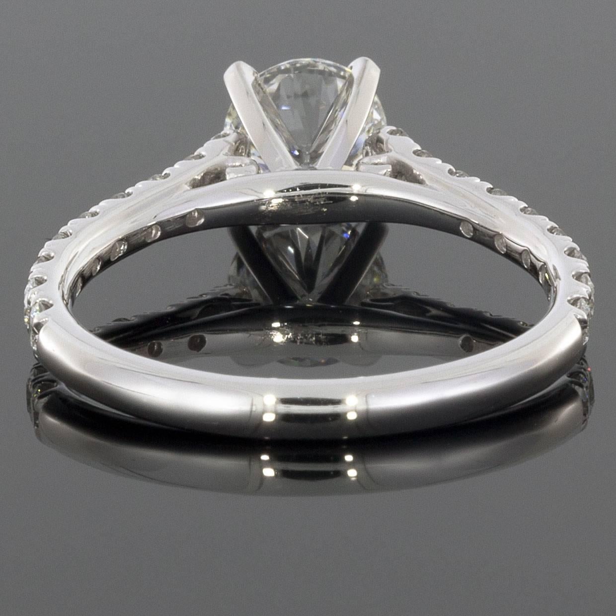 Round Cut 0.90 Carat Round 14 Karat White Gold Diamond Engagement Ring