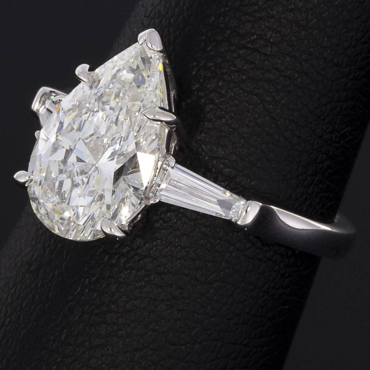 3.02 Carat Pear and Baguette Platinum Diamond Engagement Ring In New Condition In Columbia, MO