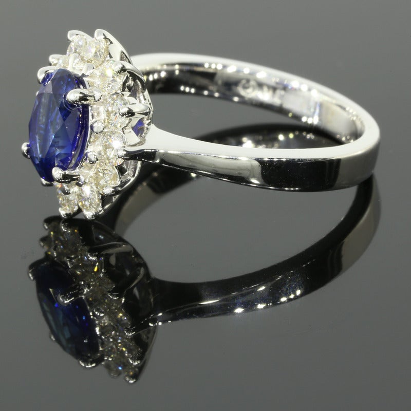 Women's 1.36 Carat Natural Blue Sapphire Diamond Gold Ring