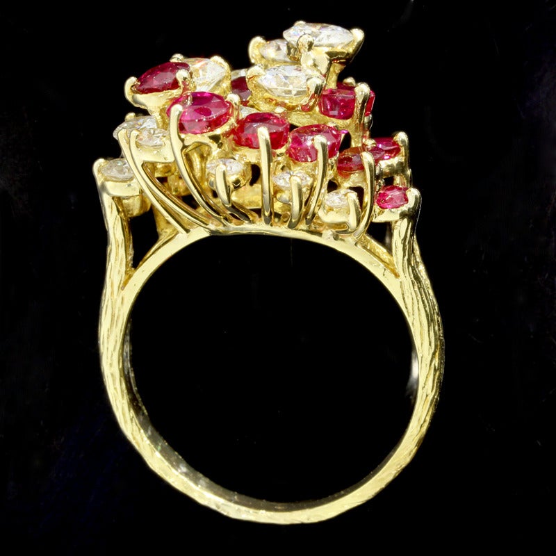Women's Beautiful Vintage 18kt Yellow Gold 5.18ctw Ruby and Diamond Swirl Ring