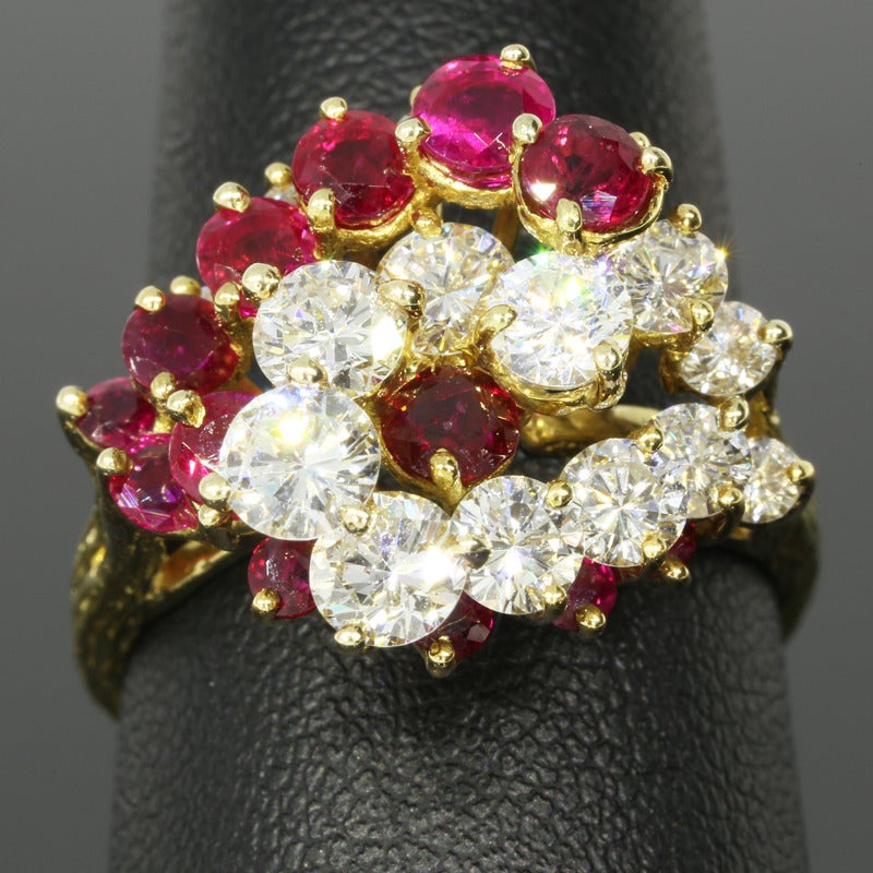 Beautiful Vintage 18kt Yellow Gold 5.18ctw Ruby and Diamond Swirl Ring 1