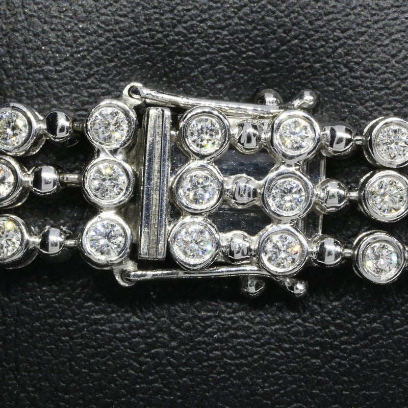 Roberto Coin Three Row Diamond Gold Chain Bracelet In New Condition In Columbia, MO