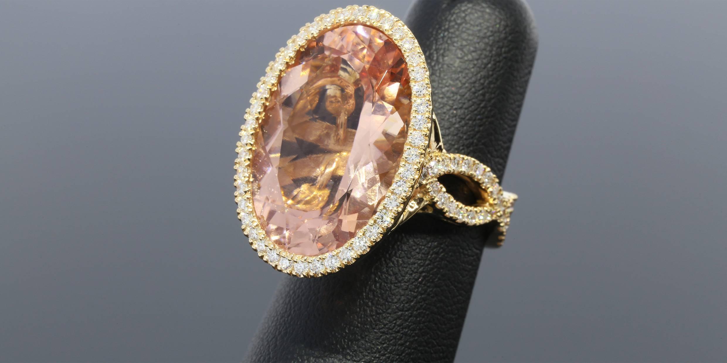Rose Gold Oval Morganite and Diamond Ring For Sale 3