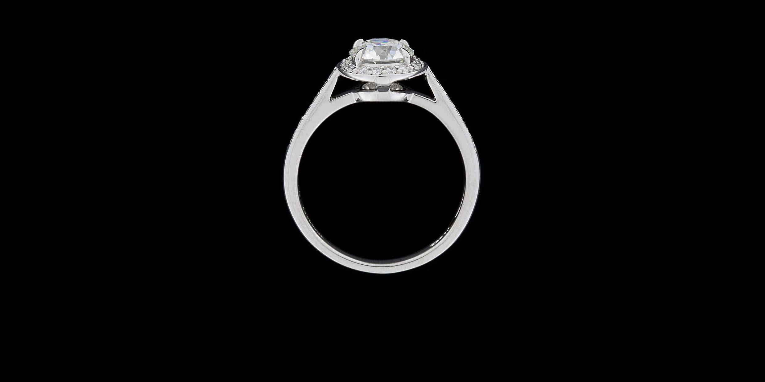 Tiffany & Co. 1::06 Karat Diamant Platin Umarmung Halo Verlobungsring Damen