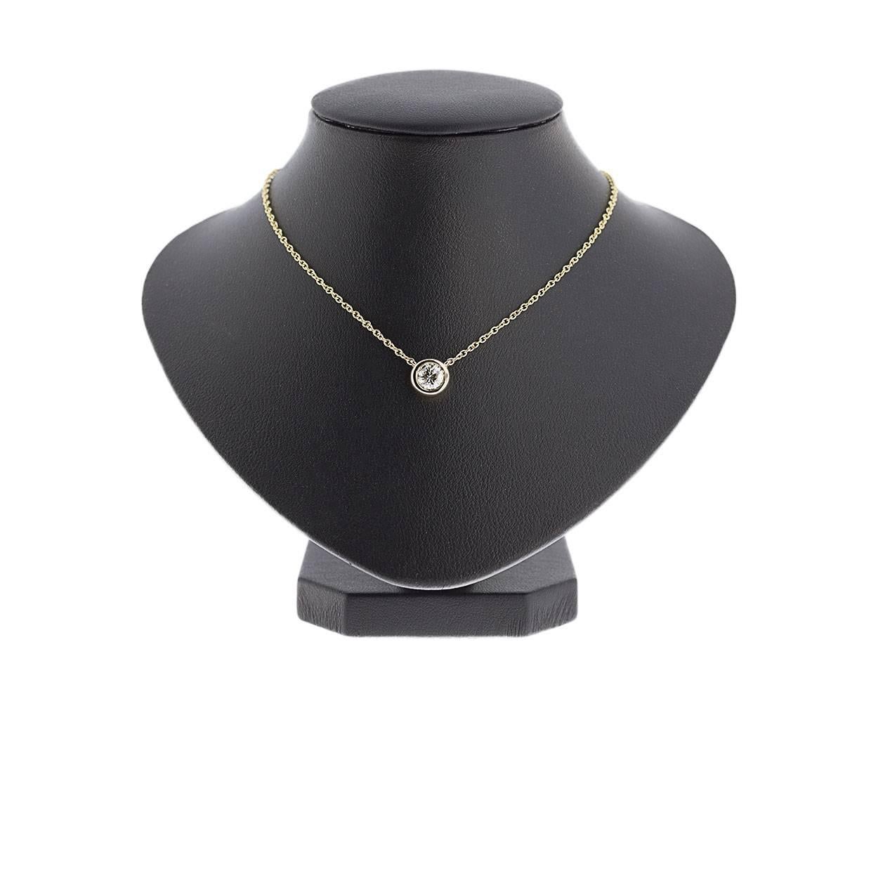 
Simple yet elegant & beautiful would be the best way to describe this stunning necklace! It features a sparkly round brilliant diamond center that is bezel set & attached to a yellow gold cable chain. This scintillating diamond weighs