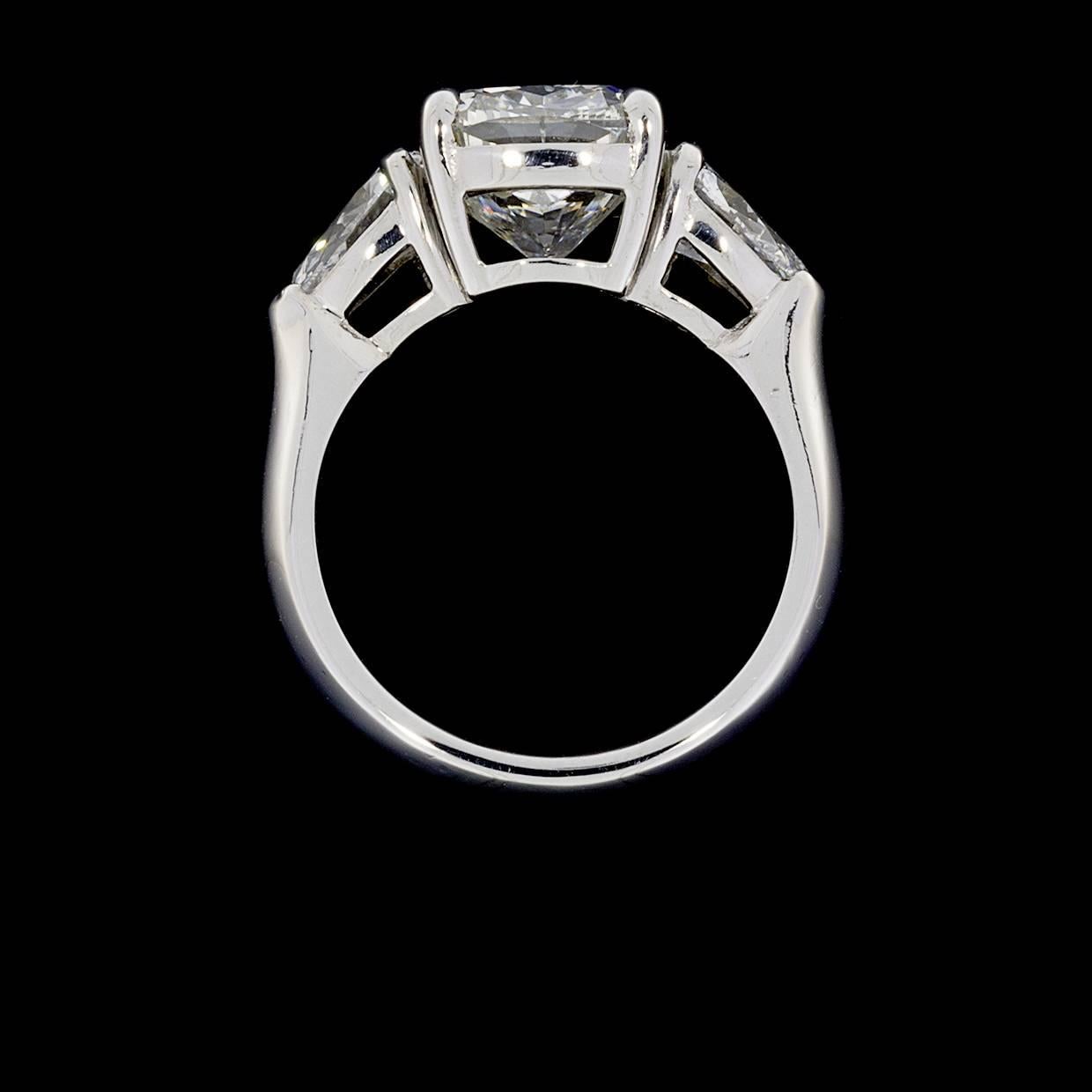 Exquisite GIA Certified Cushion and Pear Diamond Platinum Engagement Ring In Excellent Condition In Columbia, MO