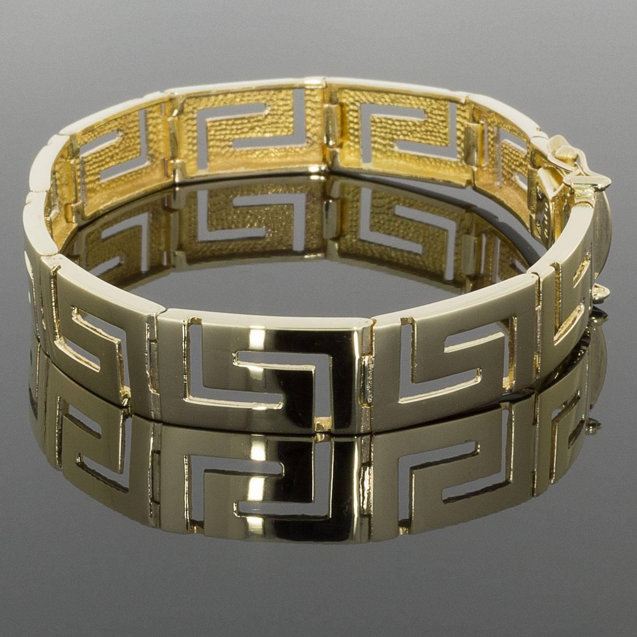 Yellow Gold Greek Key or Open Square Scroll Design Bracelet In Excellent Condition In Columbia, MO