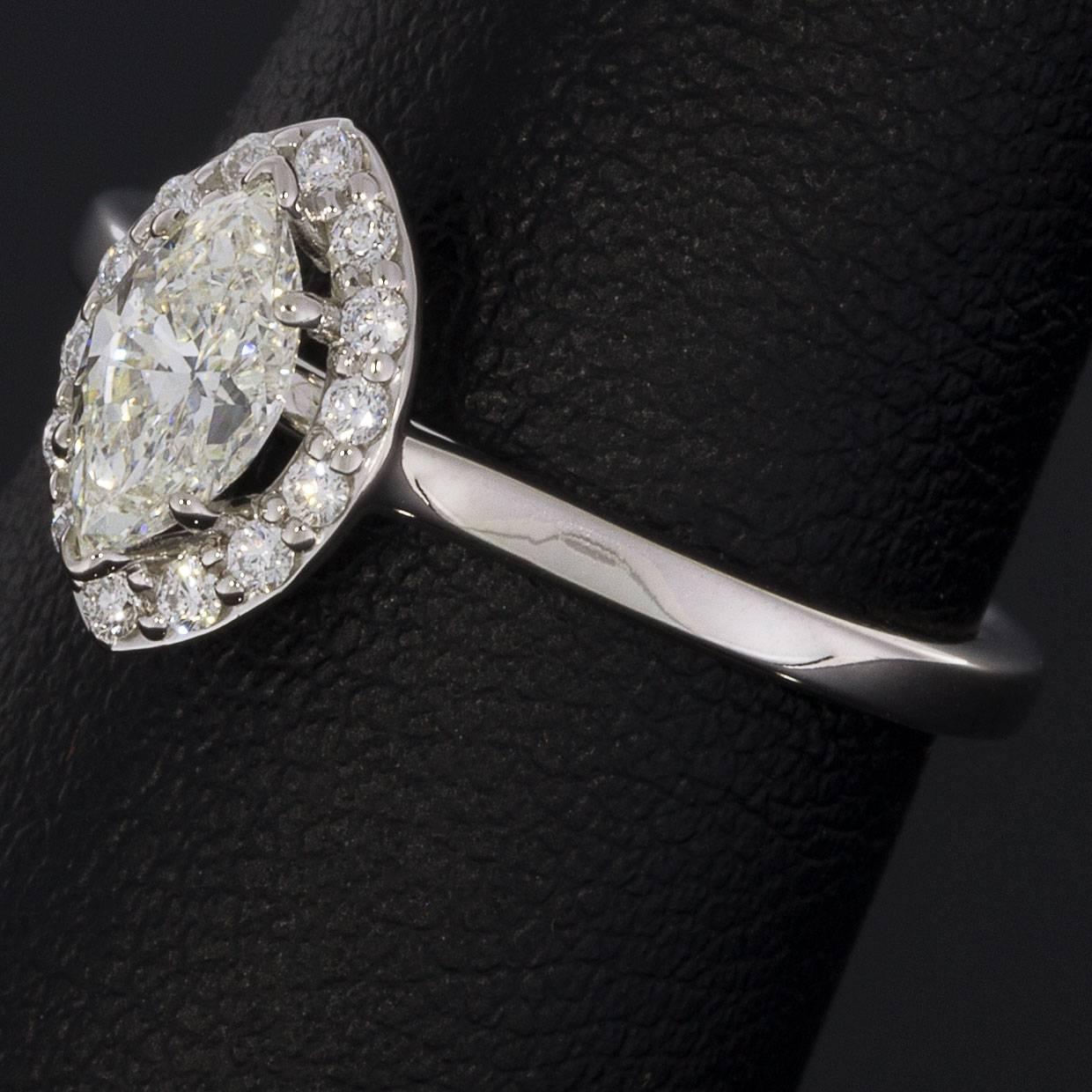 Marquise Brilliant Diamond Halo White Gold Engagement Ring In New Condition In Columbia, MO