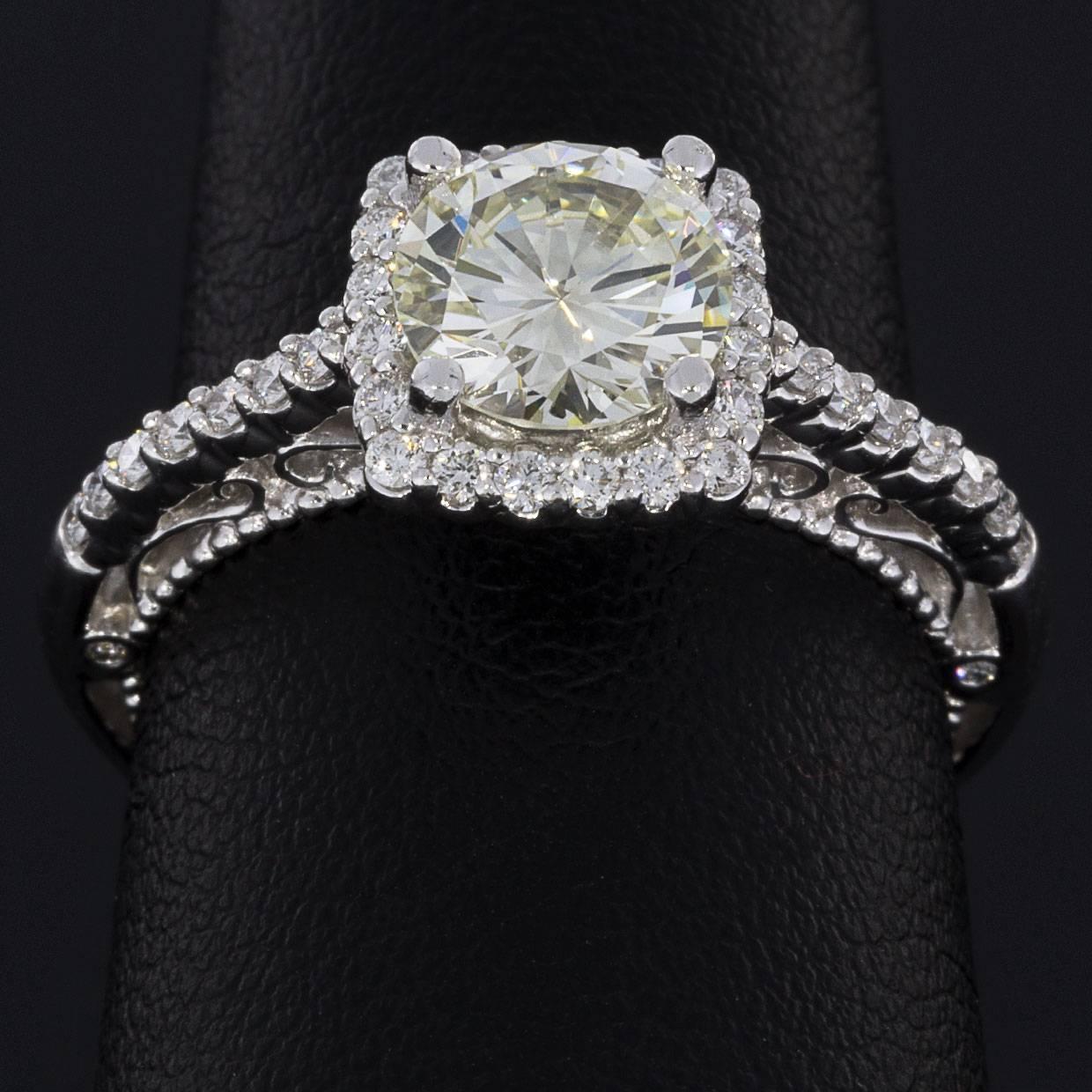 Verragio Venetian Cushion Halo Round Diamond Engagement Ring In Excellent Condition In Columbia, MO