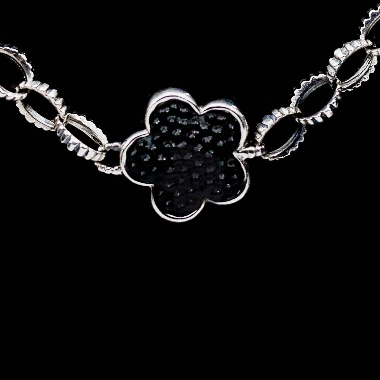 flower necklace black