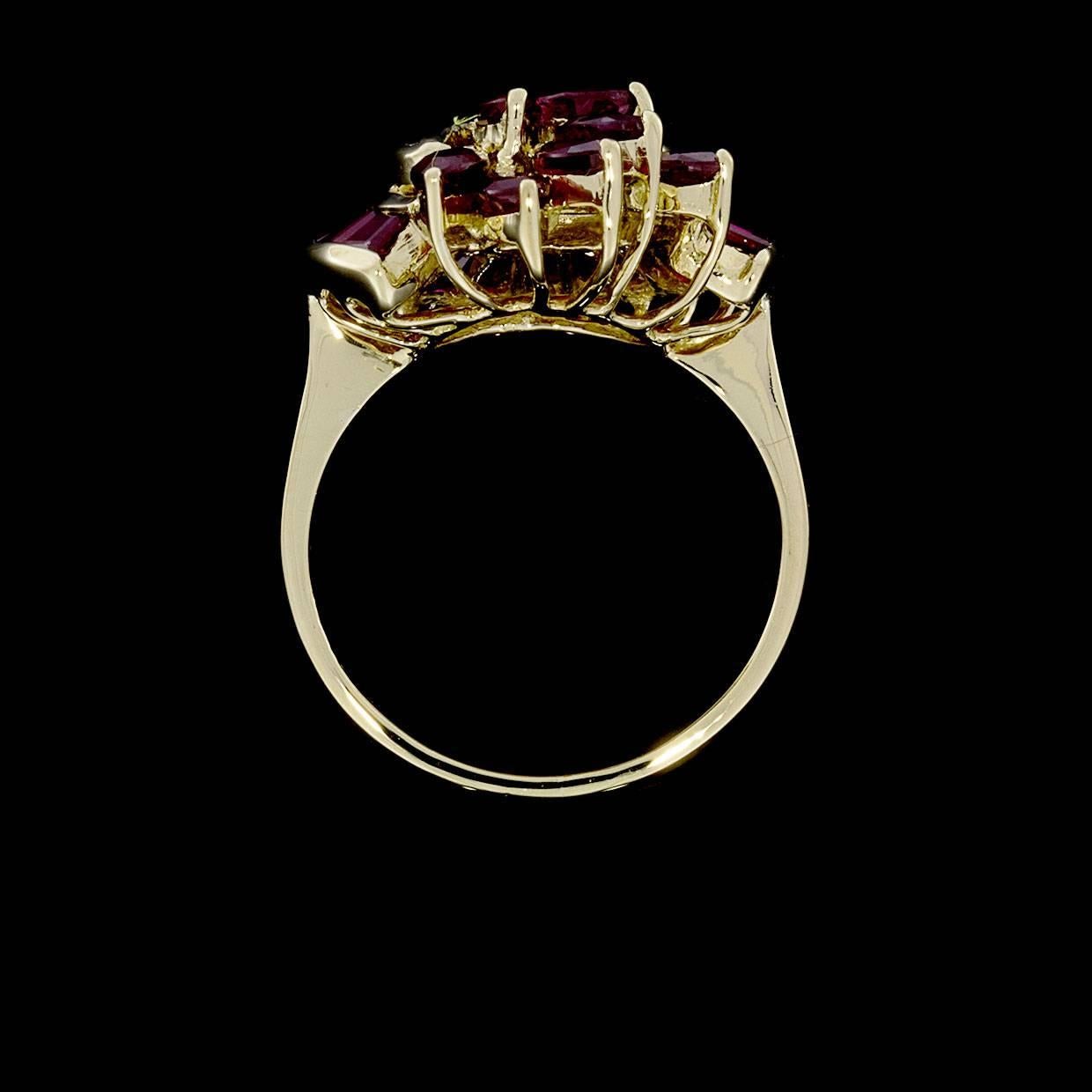Yellow Gold Vintage 3 Carat Ruby Diamond Art Deco Crescent Channel Ring In Excellent Condition In Columbia, MO