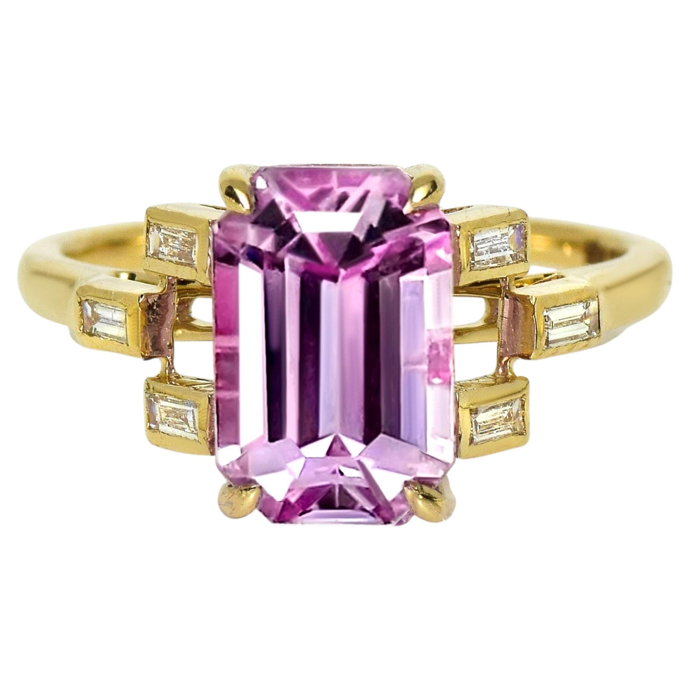 Anillo de compromiso de estilo Art Déco antiguo con kunzita rosa intenso de 14K y 4,27 ct y diamantes (HRD 14K)