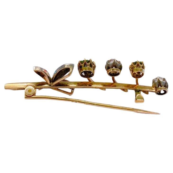 Antike Rose Cut Diamant und Peridot Maiglöckchen Russisch Gold Brosche im Zustand „Gut“ im Angebot in Cairo, EG