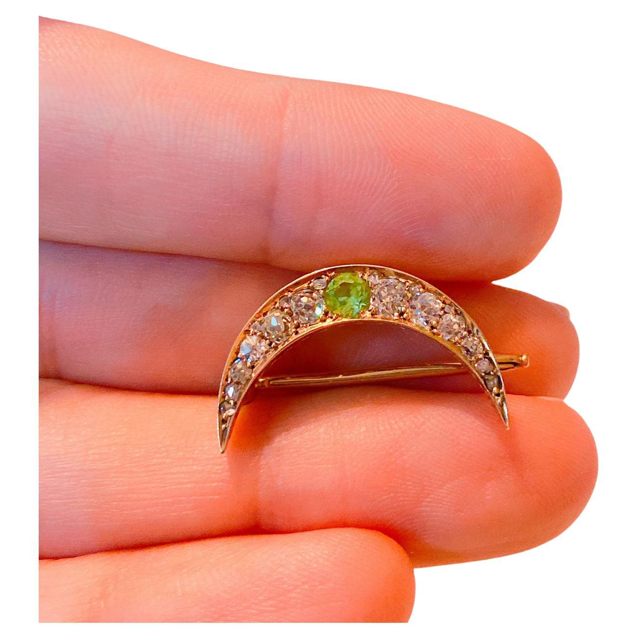 Antique Demantoid And Old Mine Cut Diamonds Crescent Russian Gold Brooch In Good Condition For Sale In Cairo, EG