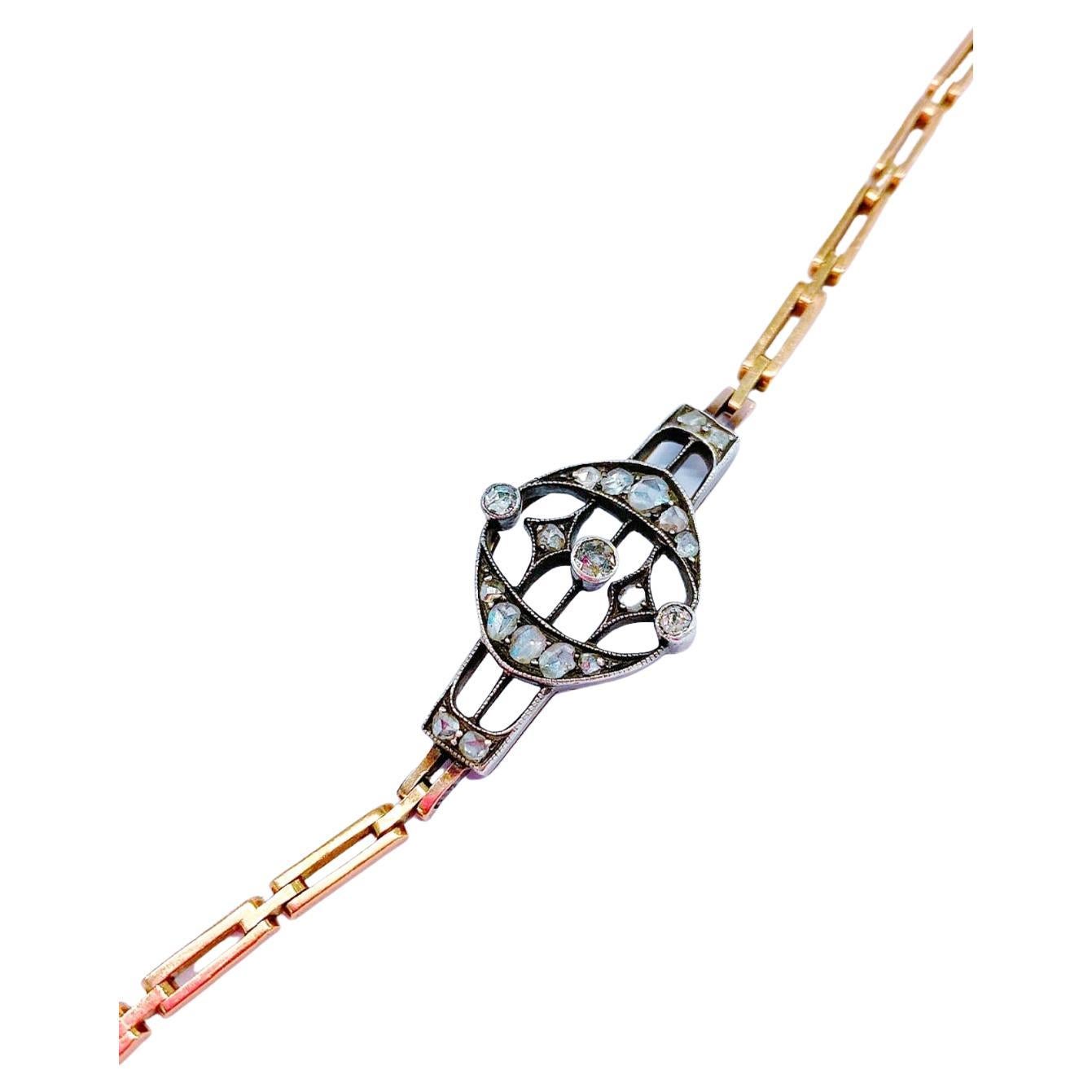 Taille rose Bracelet ancien en or avec diamants taille rose en vente