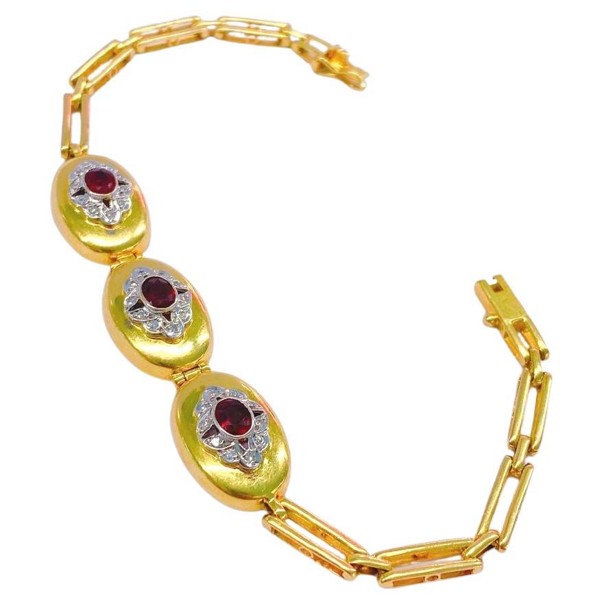 Bracelet vintage en or avec rubis et diamants Bon état - En vente à Cairo, EG