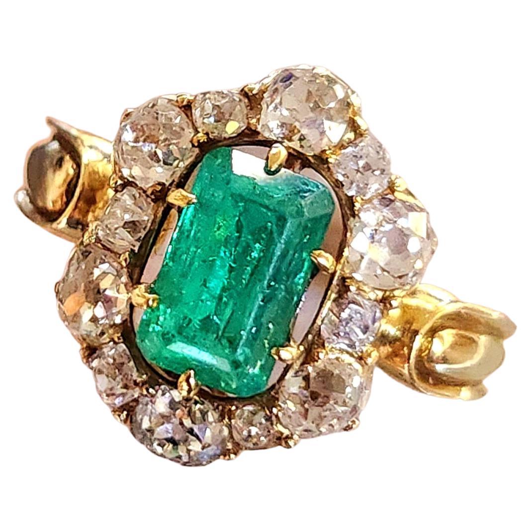 Antique Emerald And Old Mine Cut Diamond Gold Ring For Sale
