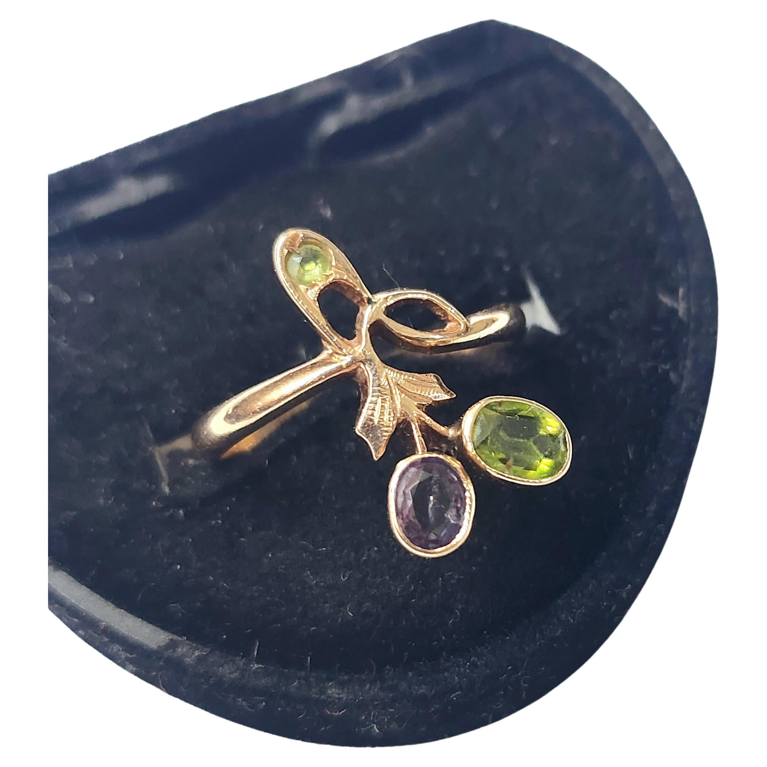Vintage soviet union era 1940s gold ring with 1 oval green demantoid messurments 5.3mm×3.9mm and 1 oval alexandrite stone messurments 3.5mm×4.3mm in 14k gold hall marked 583 soviet gold control mark and initial maker mark 