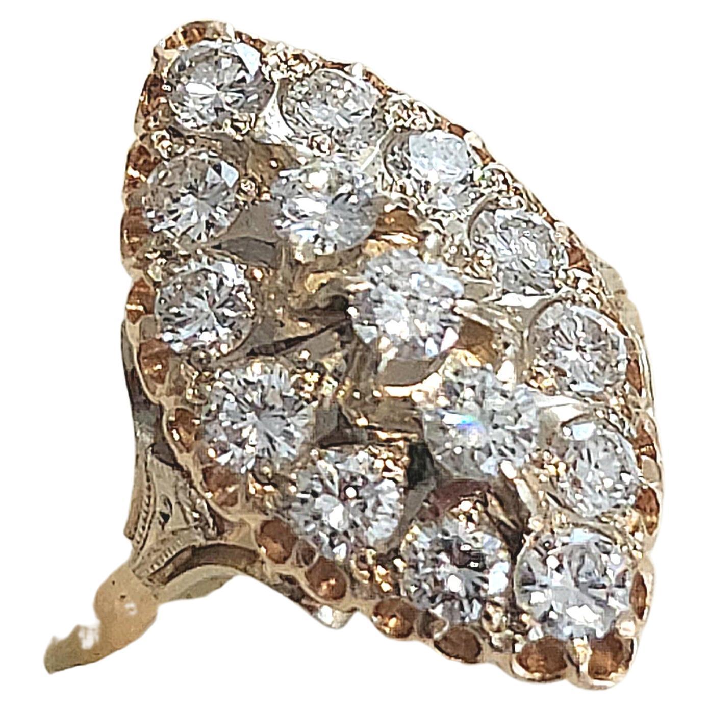 Vintage Brilliant Cut Diamond Russian Gold Ring In Good Condition For Sale In Cairo, EG