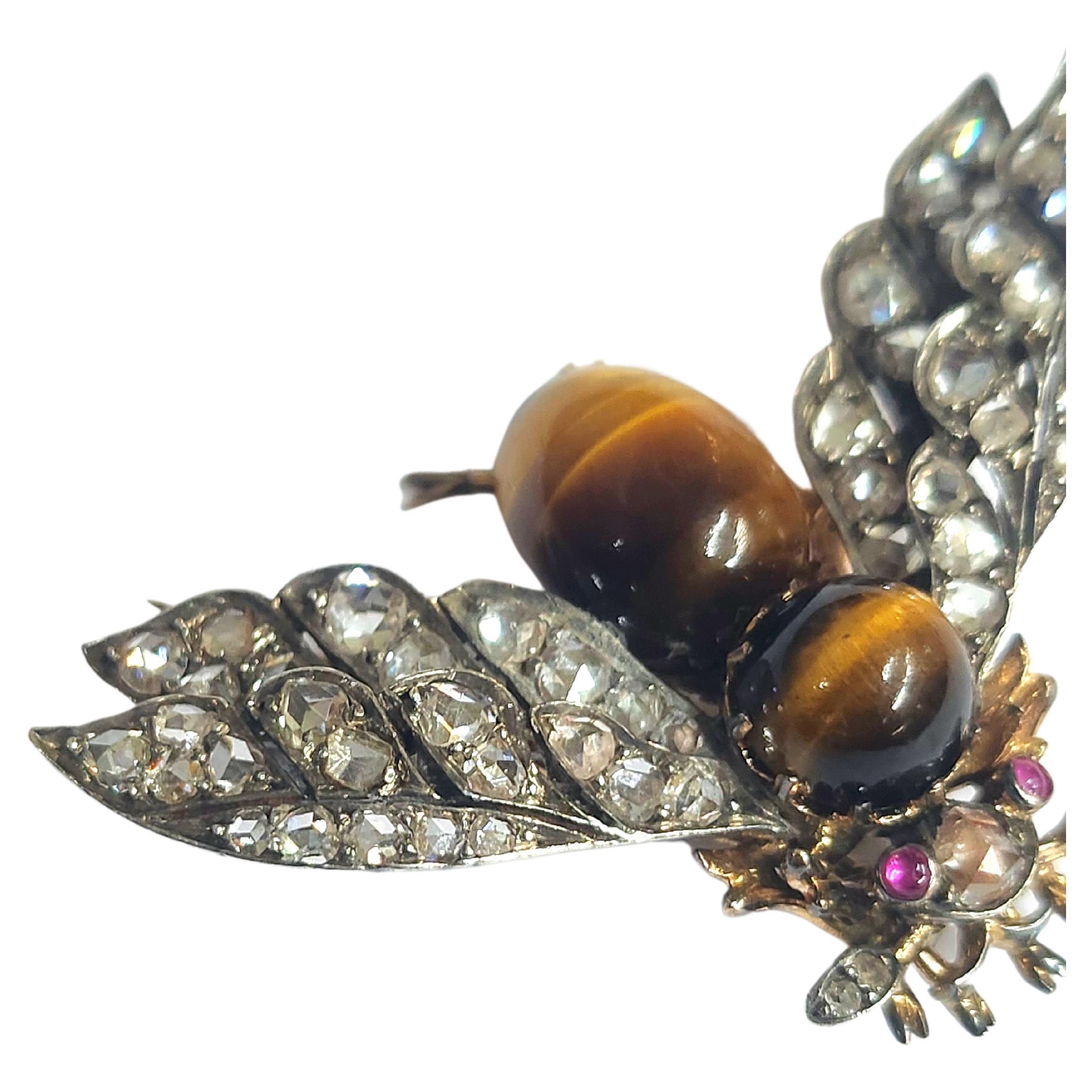 Antike viktorianische Fliegenbrosche mit Diamanten im Rosenschliff im Angebot