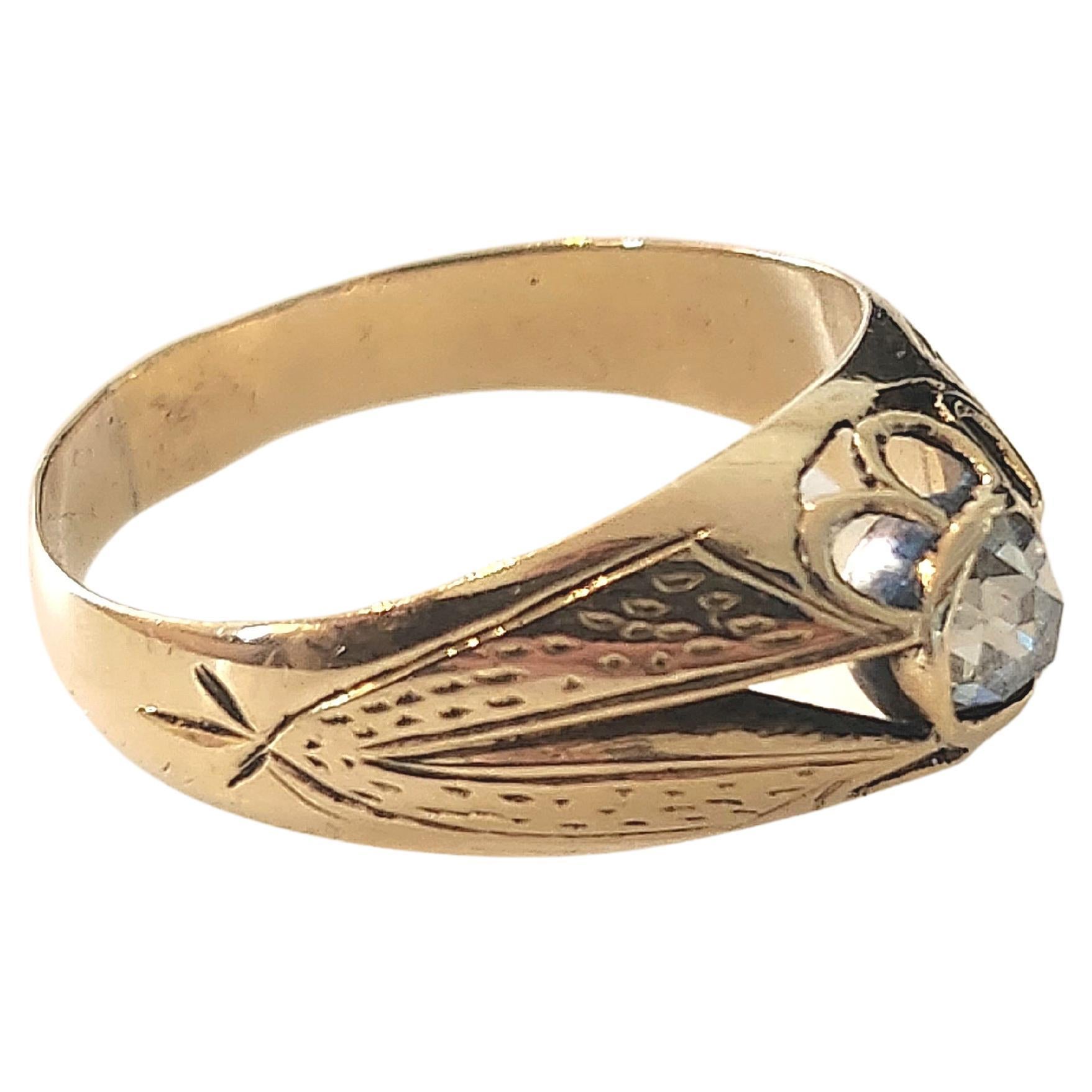 Antiker Solitär-Ring aus Gold mit Diamant im Rosenschliff im Angebot