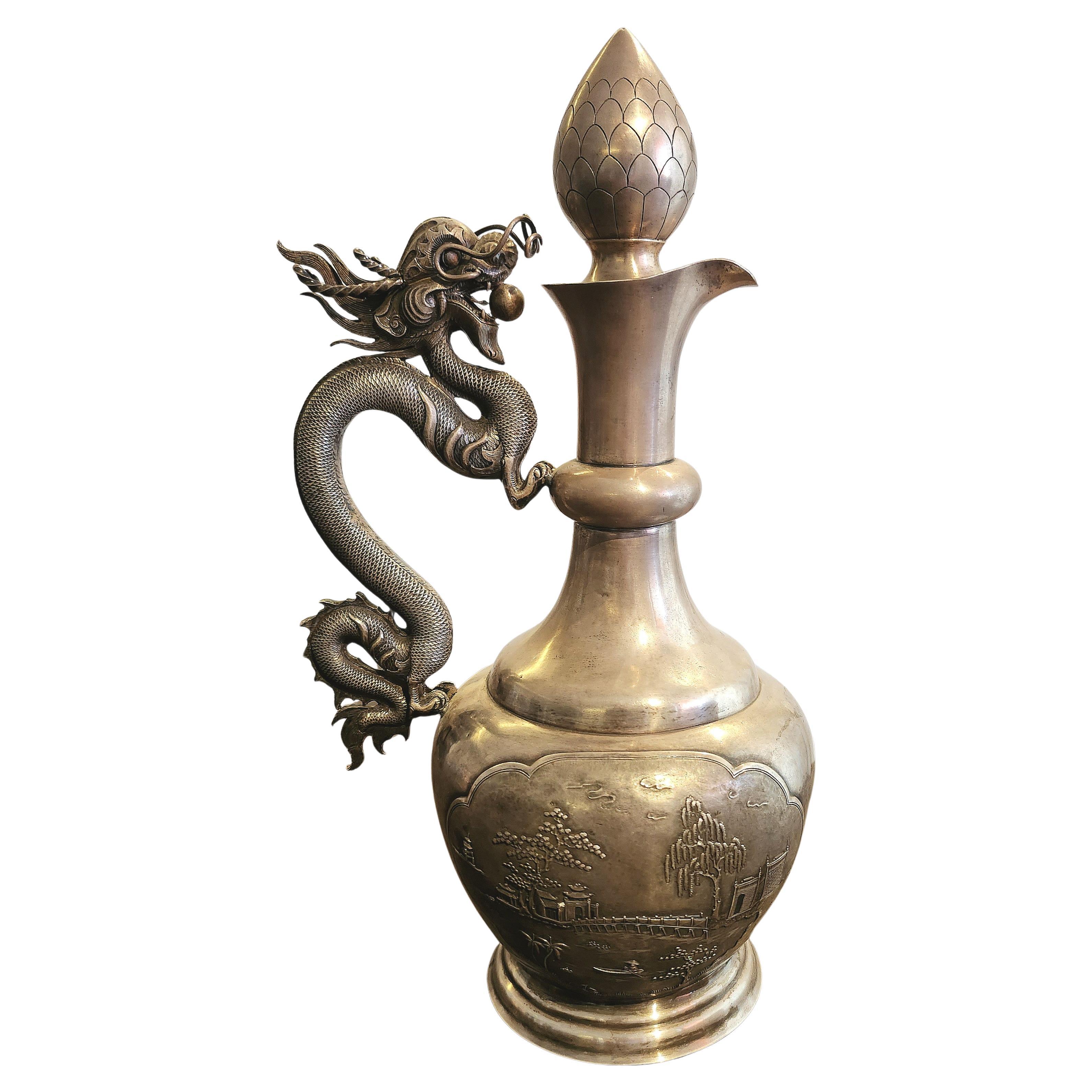 Bottiglia di liquore vintage in argento in vendita