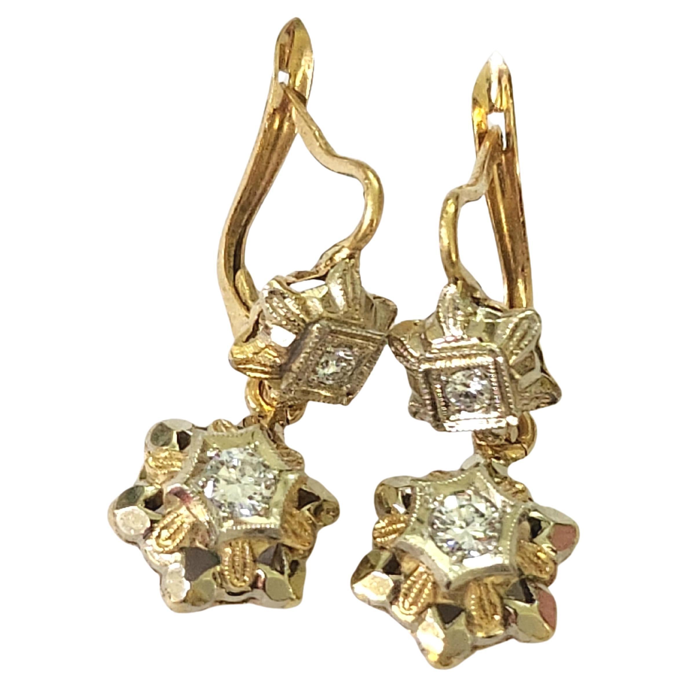 Vintage Italien Napoli 1950/60er Jahre ungewöhnlich detaillierte Ohrringe in 18k Gold mit einer Schätzung Brillantschliff Diamant Gewicht 0,50ct und 5,50 Gramm Gold Ohrringe Länge 2,5 cm Halle markiert 750 und ersten Hersteller Marke kommt mit