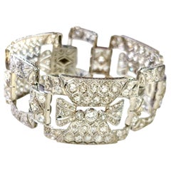 Art Deco 11 Karat Old Mine Cut Diamant Cluster Platin Armband