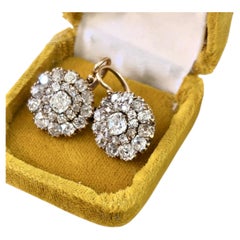 Boucles d'oreilles anciennes en or 14 carats avec un ensemble de diamants, Moscou, vers 1880, 5 carats