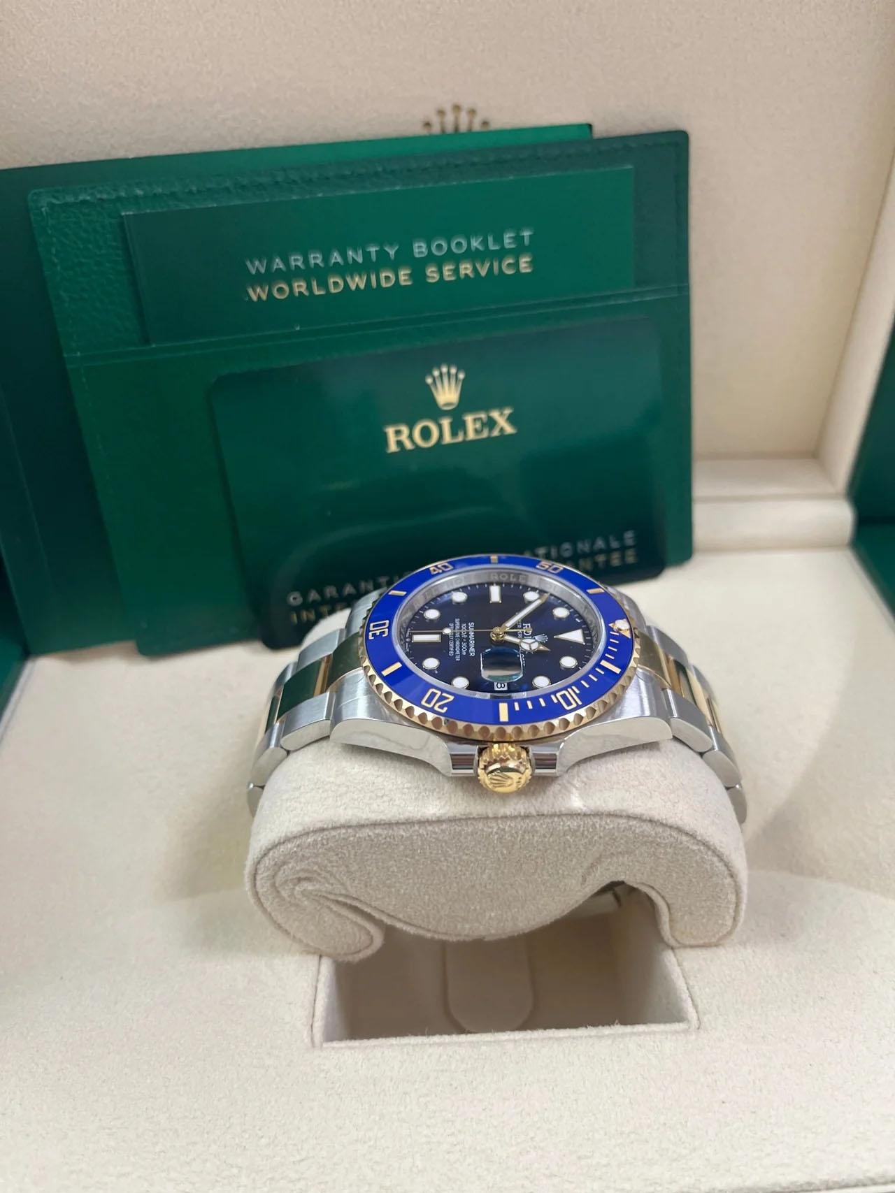 Rolex Submariner in oro e acciaio - Quadrante blu - Lunetta in ceramica (Ref# 126613LB) in vendita 2
