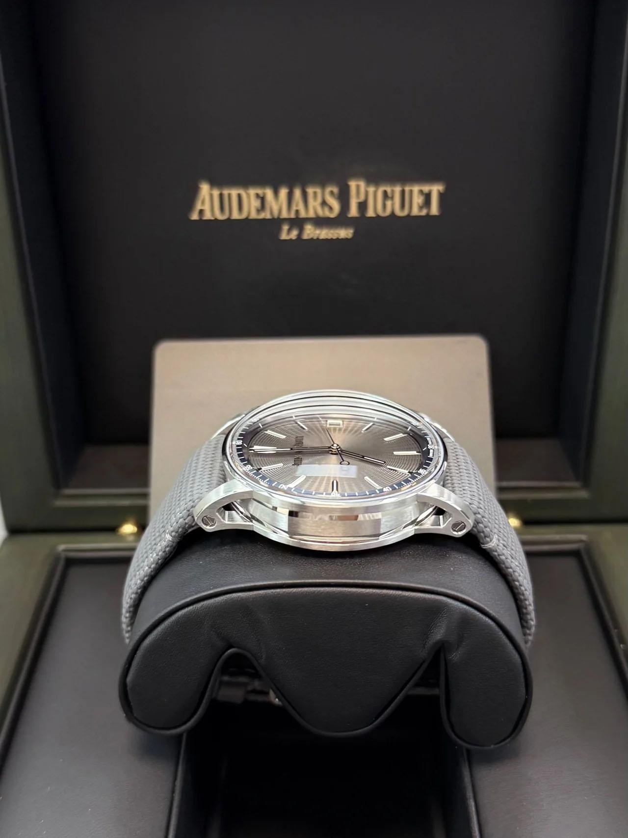 Audemars Piguet Código 11.59 automático Acero inoxidable Esfera gris 15210ST.OO.A009 en venta 5