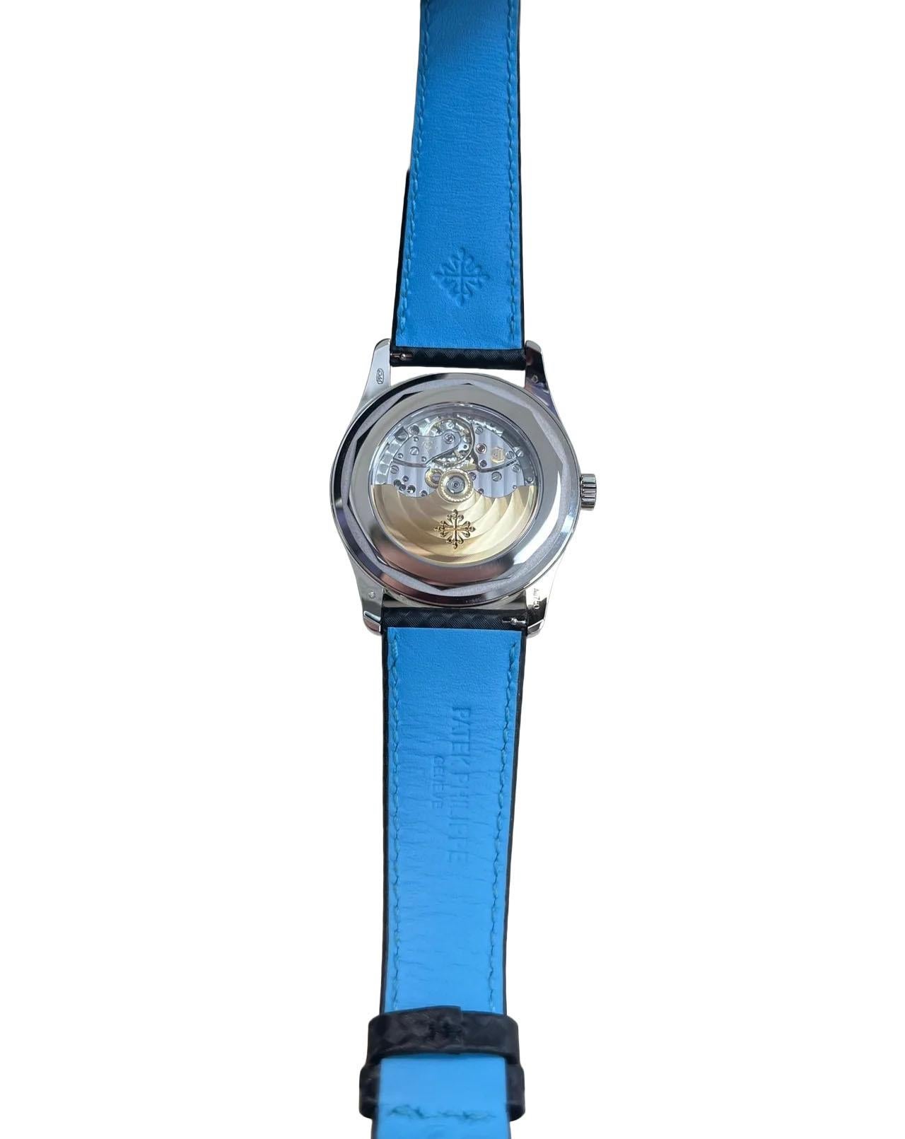 Patek Philippe Calatrava 40mm Blue Date Sweep Seconds (Ref# 6007G-011) Neuf - En vente à New York, NY