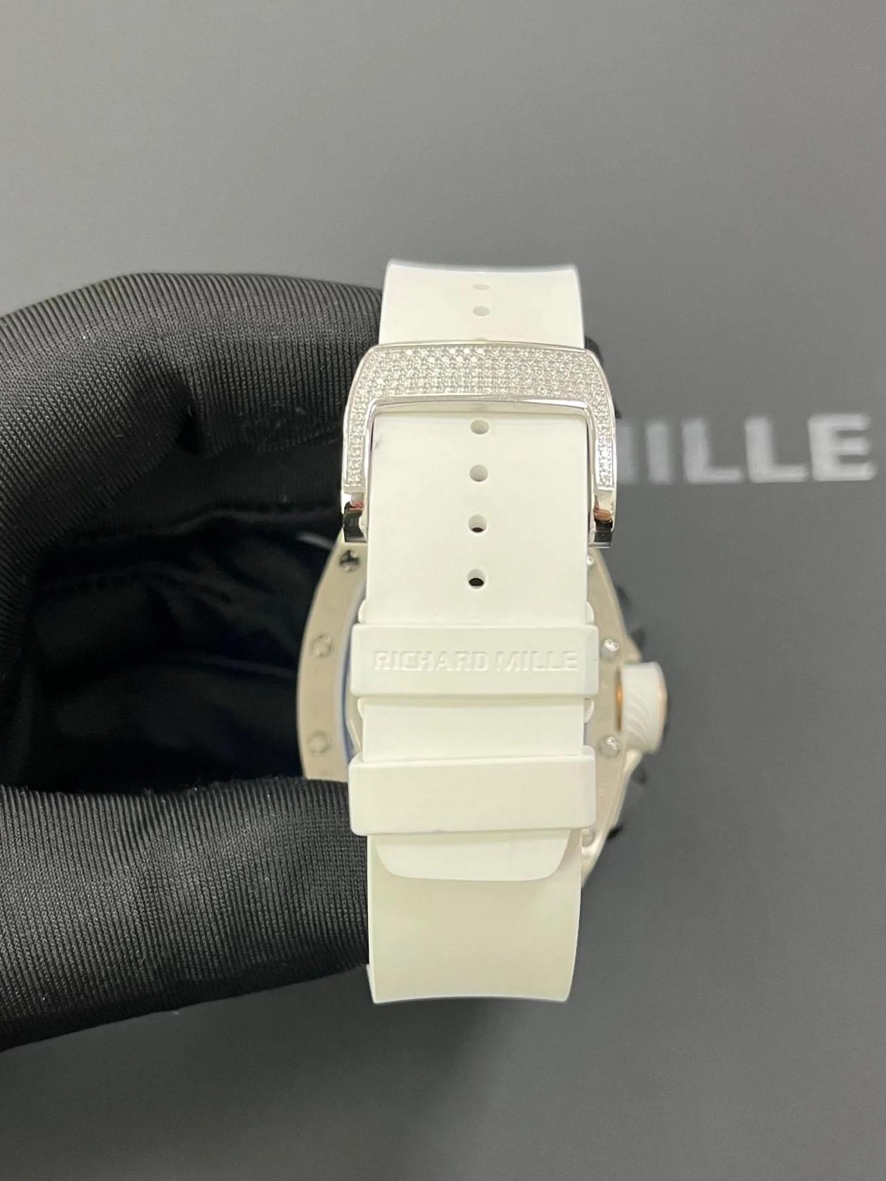 Richard Mille RM 72-01 Cronógrafo Automático Oro Blanco con Diamantes Baguette Corte baguette en venta