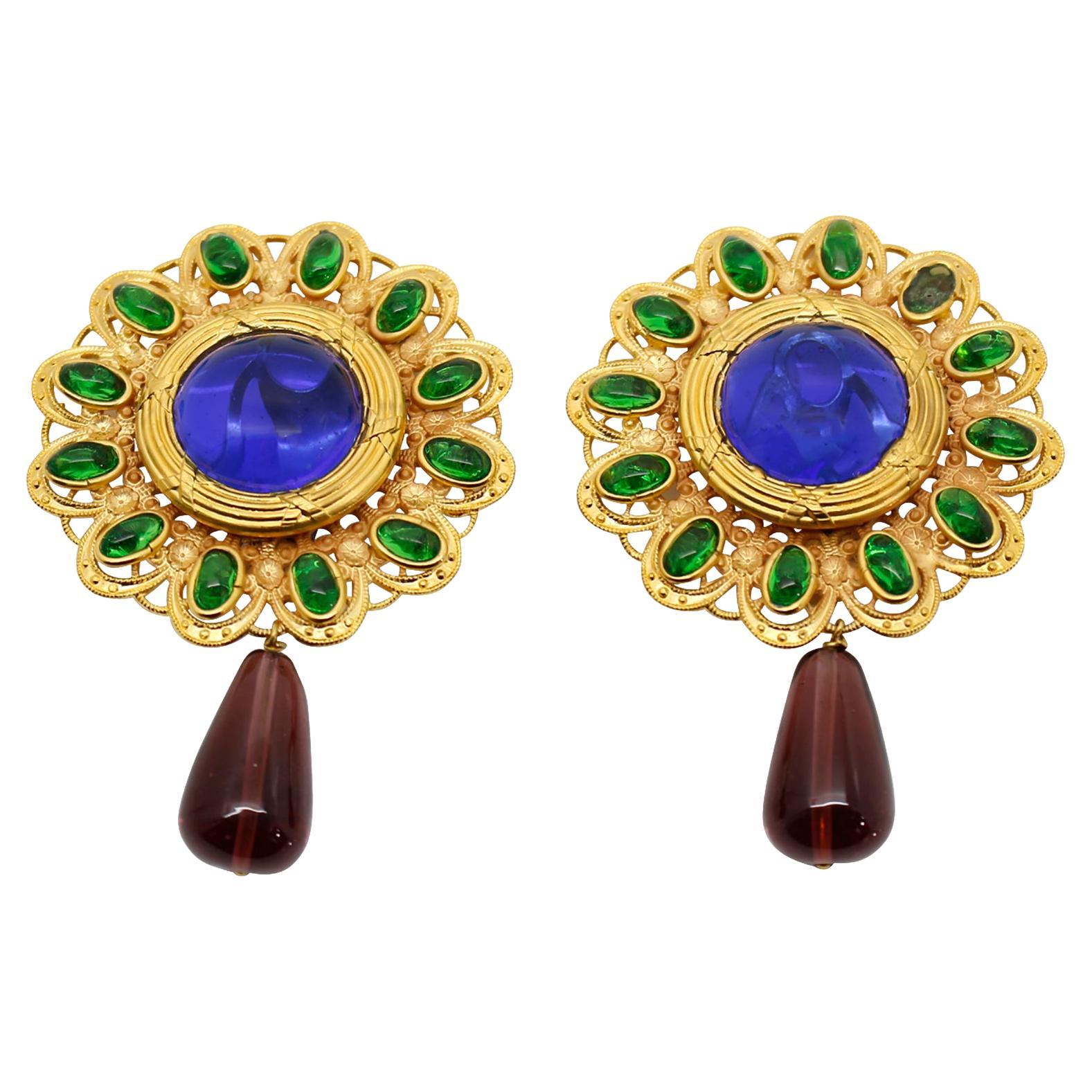 Maison Gripoix Pendientes colgantes vintage azules, verdes y rojos Circa años 80