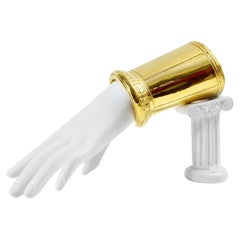 Vintage Karl Lagerfeld Pulsera grande dorada Circa años 80