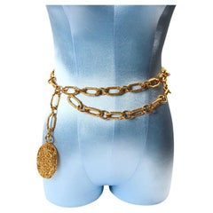 Cinturón de oro bizantino colgante Chanel vintage