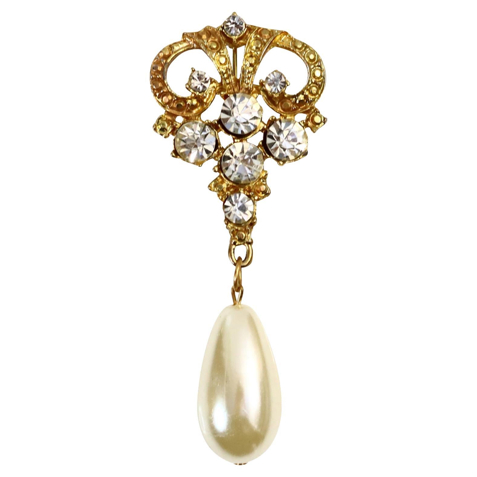 Spilla vintage in oro con strass e perle finte penzolanti Circa 1960