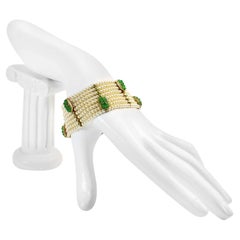 Perla finta vintage con accenti in oro e perline verdi  Bracciale circa anni '80