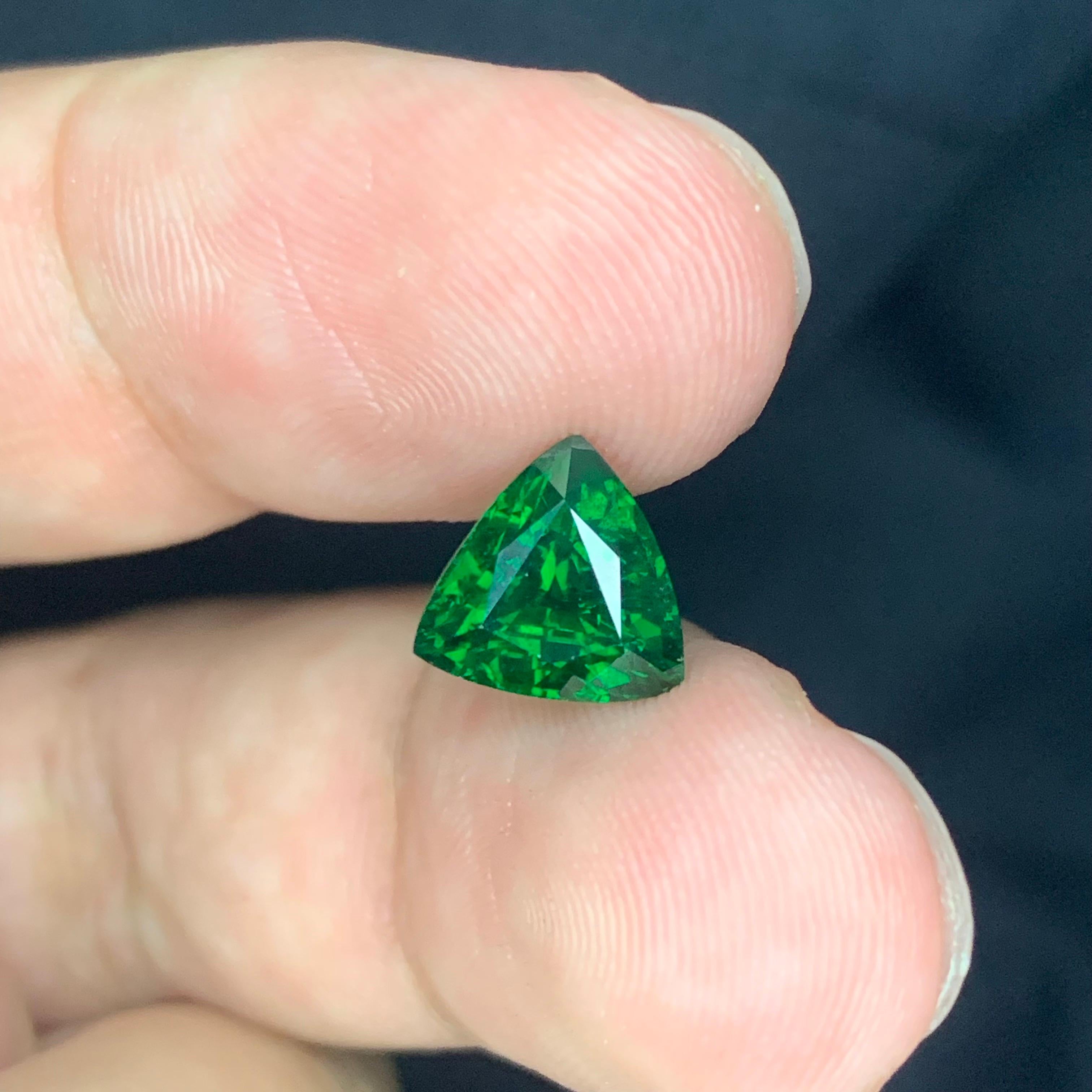 da uomo o donna Gemma di granato tsavorite verde intenso 3,05 carati Greene & Greene per anelli in vendita