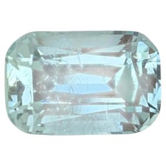 Splendida gemma di acquamarina sfusa di colore blu chiaro da 2,75 carati