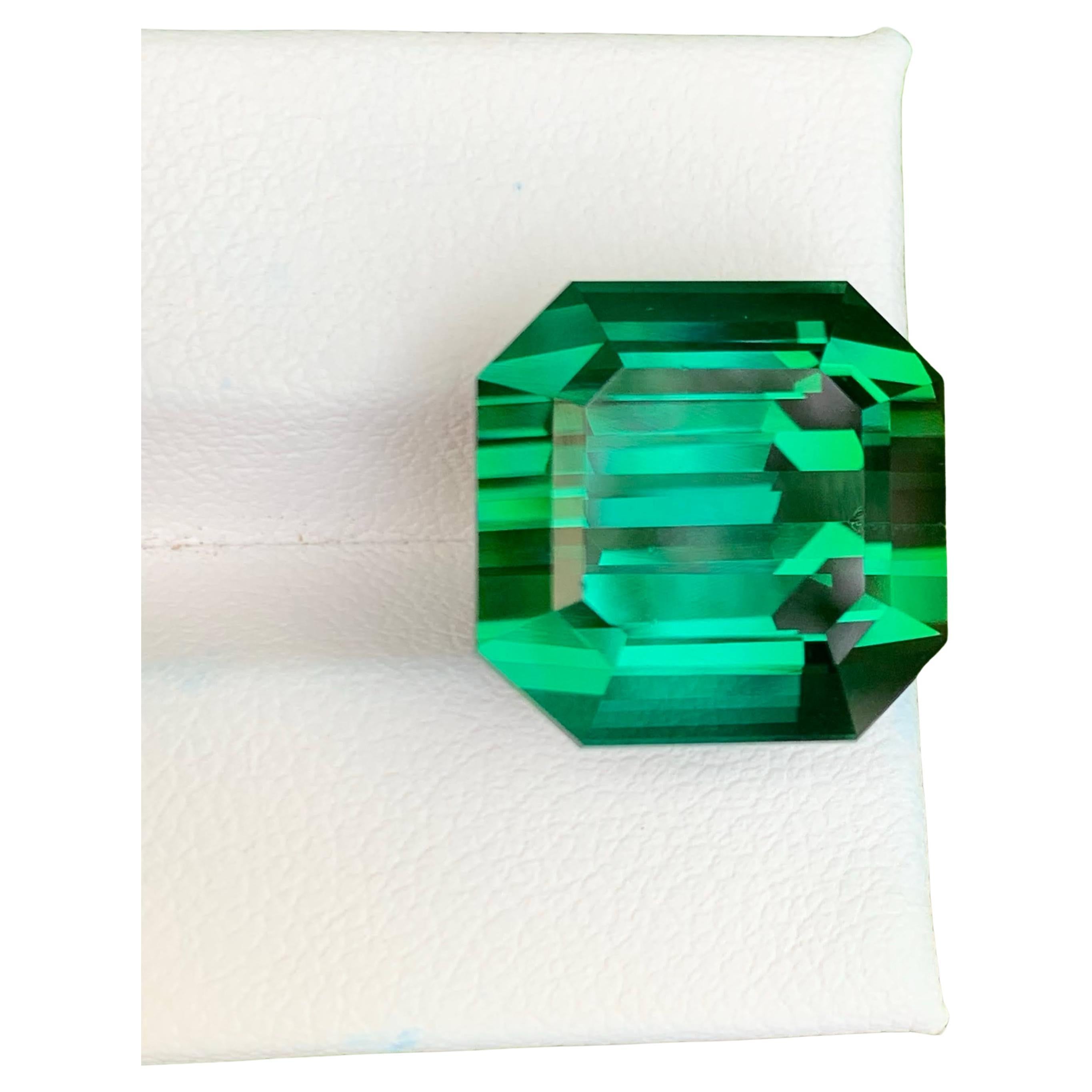 Peso 23,15 quilates
Dimensiones 15,2x15x12mm
Tratamiento Ninguno
Origen Afgano
Limpia Ojos Claridad
Forma Octágono
Cortadora Asscher
NA



Esta Turmalina natural de 23,15 quilates es una gema rara y cautivadora, que muestra un tono azul verdoso
