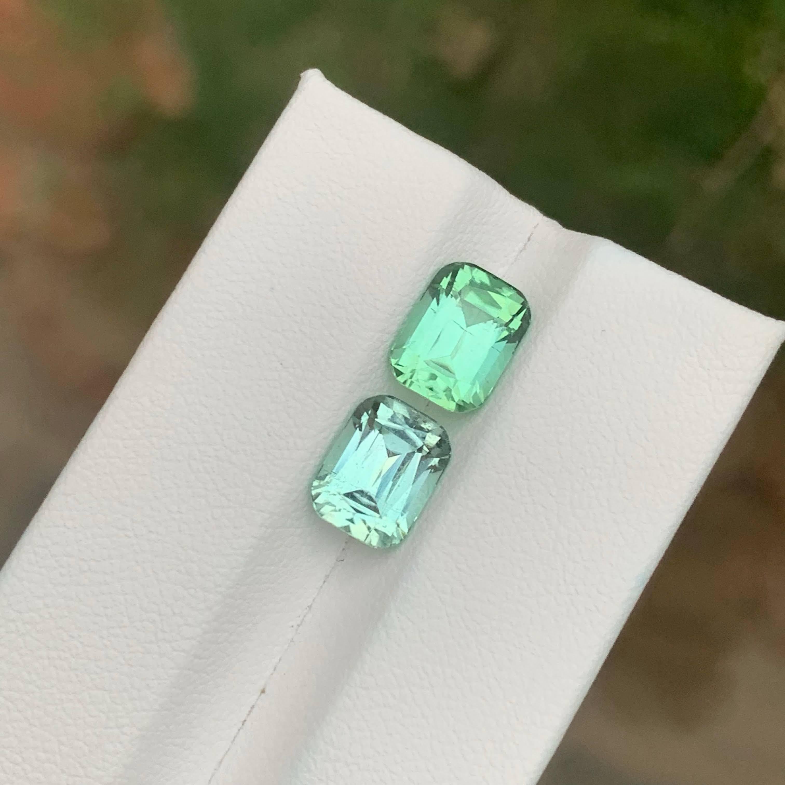 5.30 Carat Loose Mismatch Color Tourmaline Pair Cushion Cut Natural Afghan Gems Unisexe en vente