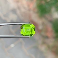 3.75 Carat Natural Loose Apple Green Peridot For Ring Pakistan Gemstone