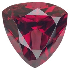 Garnet rojo dulce natural de 2,00 quilates, tallado en trilliante, gema de Tanzania