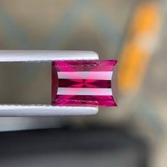 Pierre de grenat rouge naturel de 2,75 carats, taille fantaisie, provenance africaine