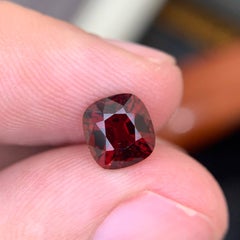 1,70 Karat, natürlicher, loser, zertifizierter roter Spinell im Kissen-Schliff, Edelstein aus Burma