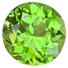 2.20 Carat Natural Loose Apple Green Peridot Form Pakistan Jewelry Gemstone