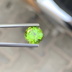 2.20 Carat Natural Loose Apple Green Peridot Form Pakistan Jewelry Gemstone
