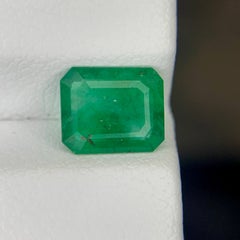 1.05 Carat Natural Loose Green Color Emerald Stone Emerald Cut Gemstone